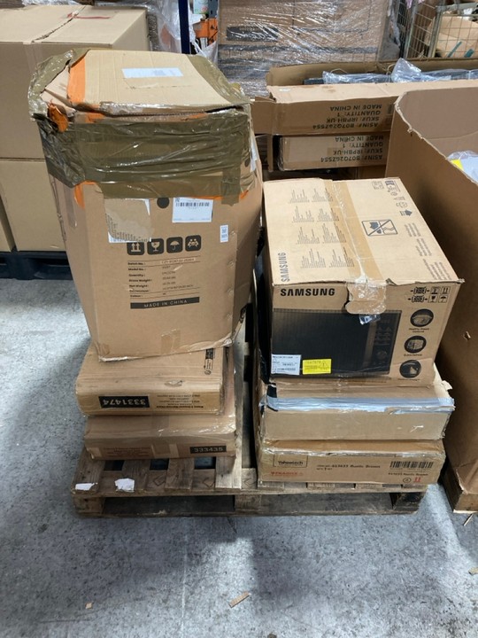 Lot 305  
            Marchington SR15 - Delivery or Collection 

                
PALLET OF ASSORTED ITEMS TO INCLUDE SAMSUNG 23L DIGITAL GRILL MICROWAVE OVEN IN B...