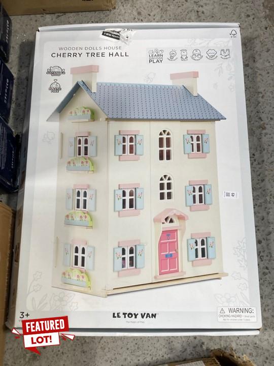 Lot 49  
            Marchington SR15 - Delivery or Collection 

                
LE TOY VAN CHERRY TREE HALL WOODEN DOLLS HOUSE ORIGINAL RRP: £250: LOCATION - A1