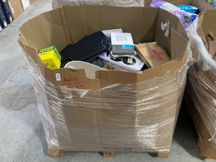 Lot 60  
            Marchington SR15 - Delivery or Collection 

                
PALLET OF ASSORTED ITEMS TO INCLUDE AIDAPT GEL COMFORT CUSHION: LOCATION - B1 (KE...