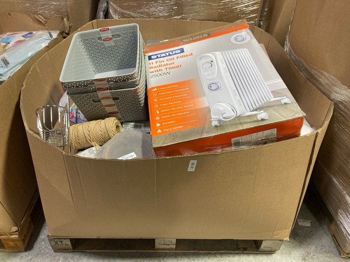 Lot 70  
            Marchington SR15 - Delivery or Collection 

                
PALLET OF ASSORTED ITEMS TO INCLUDE STATUS 11 FIN 2500W OIL FILLED RADIATOR WITH ...