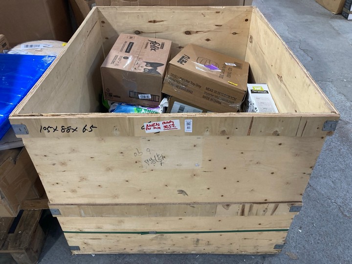 Lot 81  
            Marchington SR15 - Delivery or Collection 

                
PALLET OF ASSORTED PET ITEMS TO INCLUDE PACK OF BAKERS 14KG CHICKEN ADULT DOG BIS...