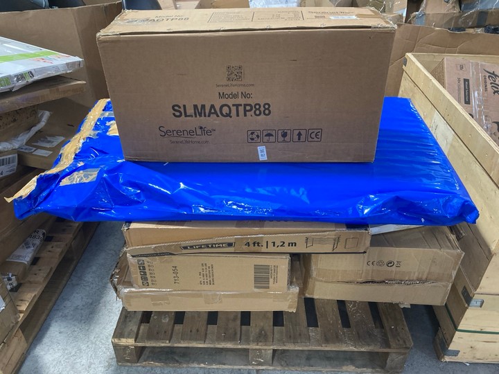 Lot 82  
            Marchington SR15 - Delivery or Collection 

                
PALLET OF ASSORTED ITEMS TO INCLUDE TEAMSON KIDS OLIVIAS LITTLE WORLD POLKA DOT P...