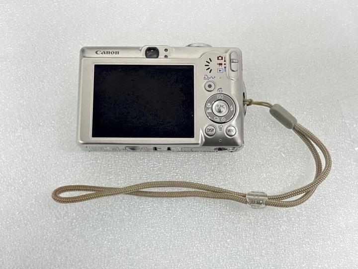 Lot 149  
            Marchington - Parcel Delivery Only 

                
CANON IXUS 60 COMPACT /POWERSHOT SD600 6.0 MEGAPIXEL 1/2.5 CCD SENSOR IXUS 60 DIG...