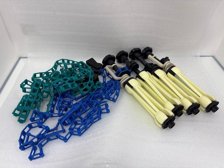 Lot 157  
            Marchington - Parcel Delivery Only 

                
RENIAN BACKDROP DOUBLE ROLLER SET WITH CHAIN PHOTOGRAPHY EQUIPMENT. [JPTM151309]