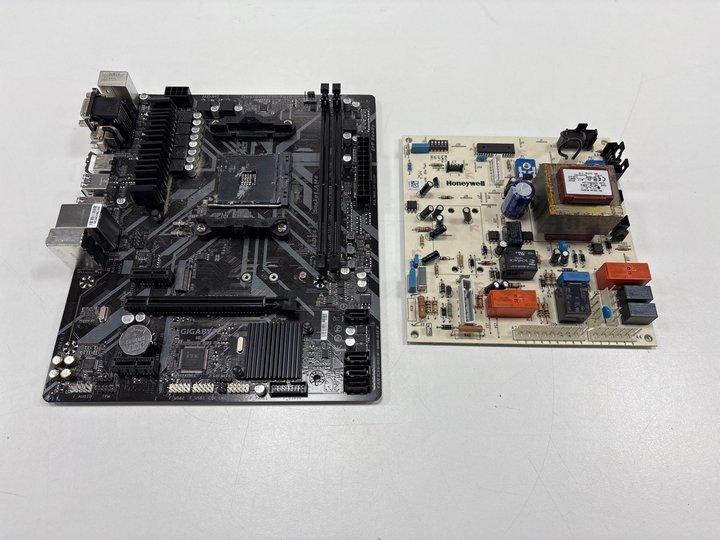 Lot 171  
            Marchington - Parcel Delivery Only 

                
X2 BOARDS TO INCLUDE GIGABYTE B450M S2H MOTHERBOARDS. (UNITS ONLY) [JPTM150884]