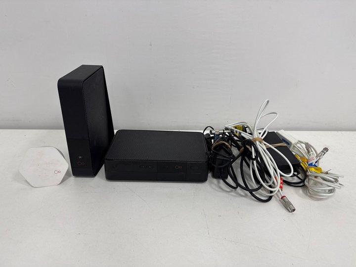 Lot 208  
            Marchington - Parcel Delivery Only 

                
VIRGIN 360 TV BOX 4K UHD TV STREAMING DEVICE & ROUTER IN BLACK: MODEL NO 1008R-HD...