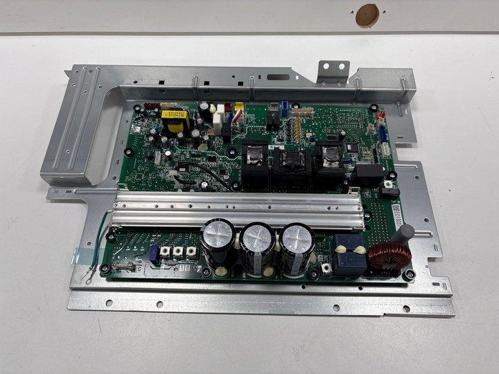 Lot 211  
            Marchington - Parcel Delivery Only 

                
DAIKIN 5013727 EC13037-2(B) INVERTER BOARD (ORIGINAL RRP - £670). (UNIT ONLY) [JP...