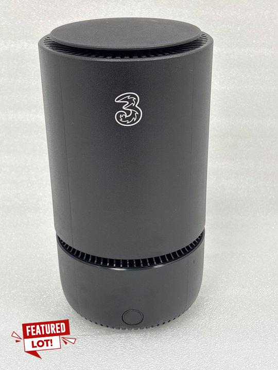 Lot 236  
            Marchington - Parcel Delivery Only 

                
THREE NETWORK 5G HUB WIFI 6 ROUTER GREENPACKET E5 ROUTER (ORIGINAL RRP - £99) IN ...