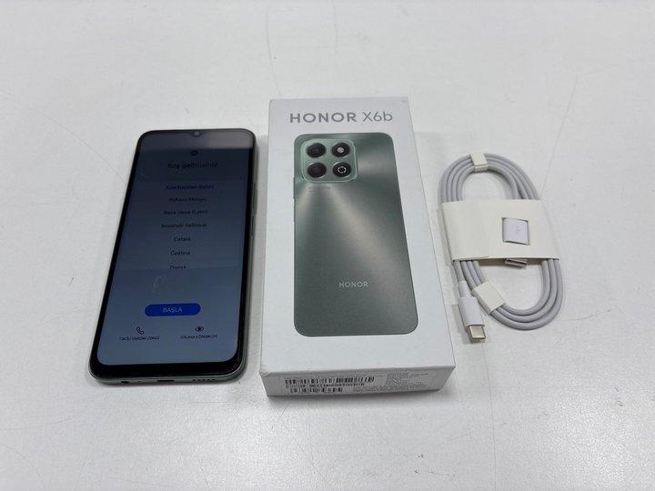 Lot 26  
            Marchington - Parcel Delivery Only 

                
HONOR X6B 128GB SMARTPHONE IN FOREST GREEN: MODEL NO JDY-LX1 (WITH BOX & CHARGING...