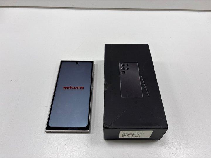 Lot 53  
            Marchington - Parcel Delivery Only 

                
UNBRANDED S24 ULTRA 256GB SMARTPHONE IN WHITE. (WITH BOX, CHARGER, CASE & EARPHON...