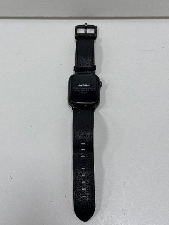 Lot 57  
            Marchington - Parcel Delivery Only 

                
APPLE WATCH SERIES 6 (GPS + CELLULAR) 44 MM SMARTWATCH IN SPACE GREY ALUMINIUM: M...