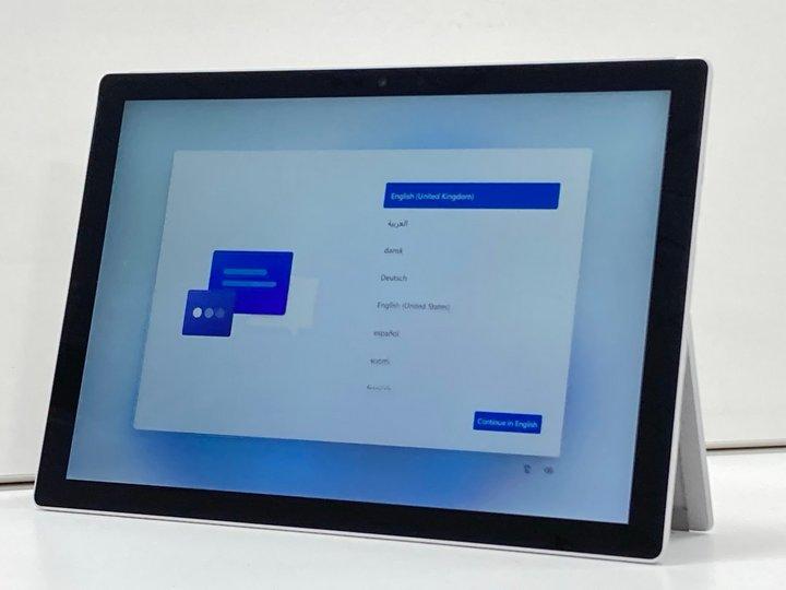 Lot 77  
            Marchington - Parcel Delivery Only 

                
MICROSOFT SURFACE PRO 7 TABLET 256 GB PC IN PLATINUM: MODEL NO 1866 (WITH MAINS P...