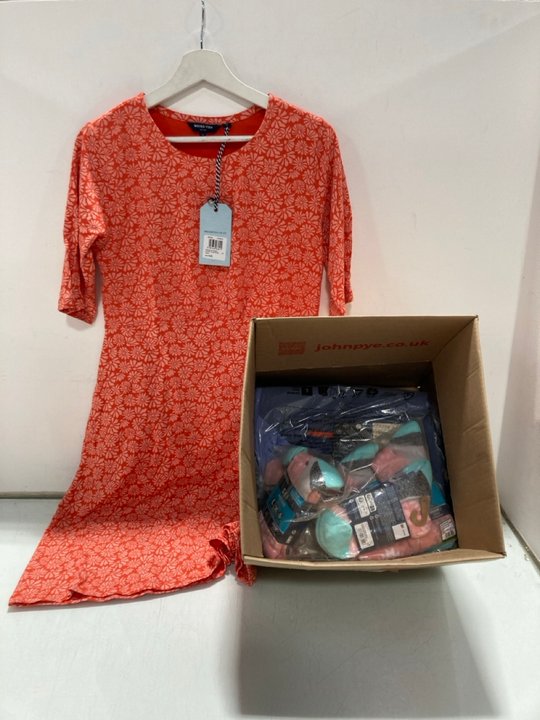 Lot 1032  
            Marchington SR12 - Parcel Delivery Only 

                
QTY OF ASSORTED CLOTHING ITEMS TO INCLUDE MURCI WOMENS FLORAL MAXI DRESS IN RED/B...