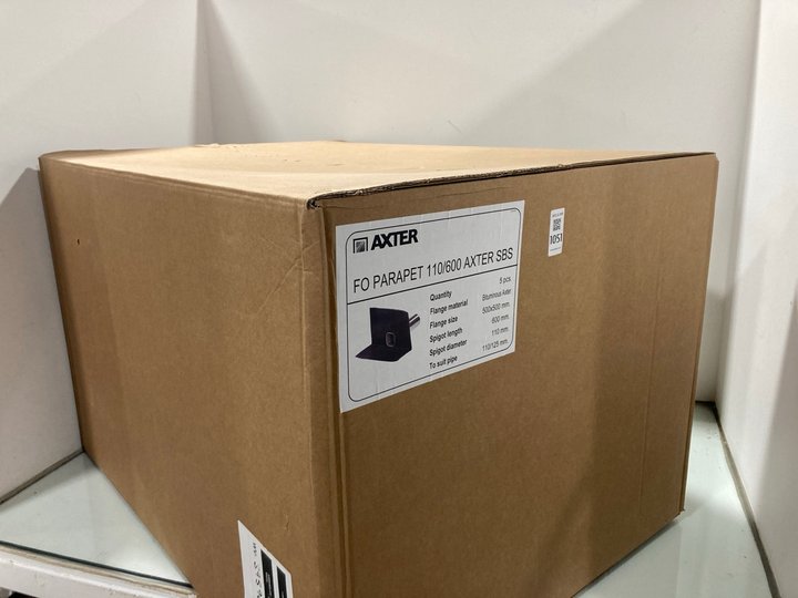 Lot 1051  
            Marchington SR12 - Parcel Delivery Only 

                
BOX OF 5 X AXTER FO PARAPET 110/600 SPIGOTS: LOCATION - E13