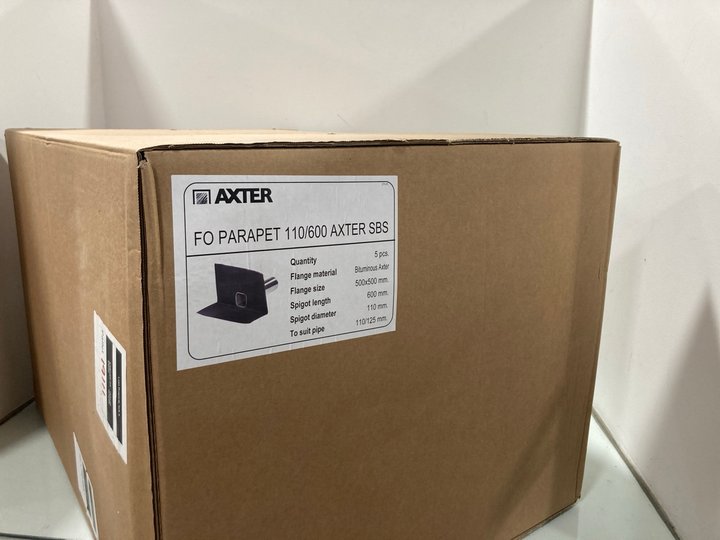 Lot 1052  
            Marchington SR12 - Parcel Delivery Only 

                
BOX OF 5 X AXTER FO PARAPET 110/600 SPIGOTS: LOCATION - E13