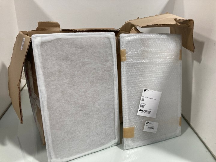 Lot 1066  
            Marchington SR12 - Parcel Delivery Only 

                
QTY OF DAIKIN AIR FILTERS: LOCATION - E12