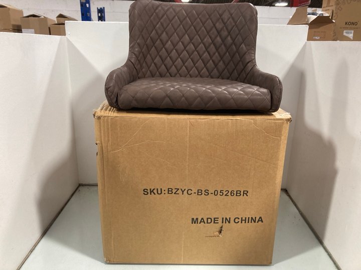 Lot 1070  
            Marchington SR12 - Parcel Delivery Only 

                
SET OF 2 QUILTED BAR STOOLS IN BROWN: LOCATION - E12