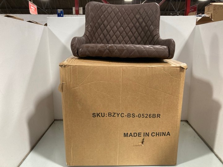 Lot 1071  
            Marchington SR12 - Parcel Delivery Only 

                
SET OF 2 QUILTED BAR STOOLS IN BROWN: LOCATION - E12