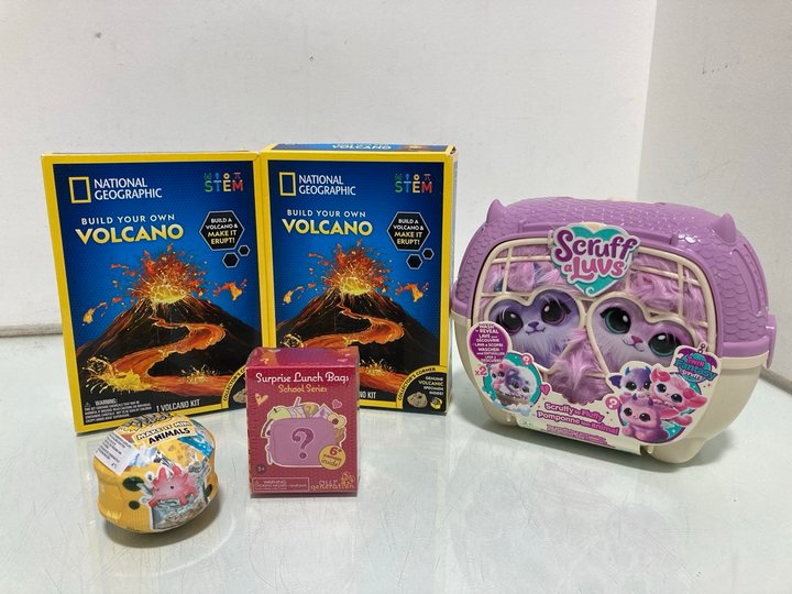 Lot 1075  
            Marchington SR12 - Parcel Delivery Only 

                
QTY OF ASSORTED CHILDRENS TOYS TO INCLUDE SCRUFF A LUVS TWIN FANTASY SCRUFFS: LOC...