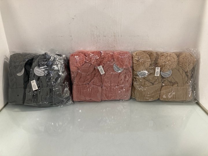 Lot 1127  
            Marchington SR12 - Parcel Delivery Only 

                
QTY OF BOBBLE HATS IN ASSORTED COLOURS TO INCLUDE CHARCOAL: LOCATION - E8