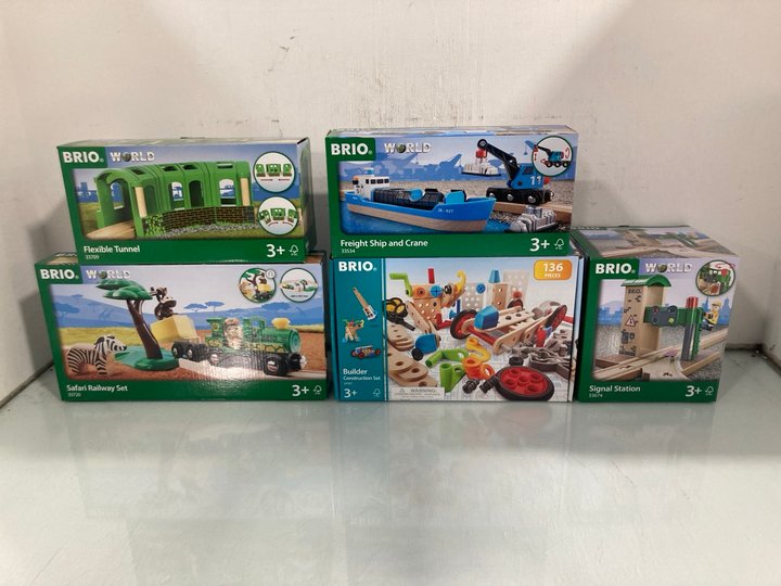 Lot 1128  
            Marchington SR12 - Parcel Delivery Only 

                
QTY OF ASSORTED BRIO TOY SETS TO INCLUDE FREIGHT SHIP AND CRANE: LOCATION - E8