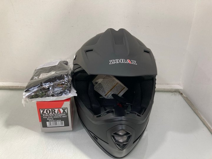Lot 1196  
            Marchington SR12 - Parcel Delivery Only 

                
ZORAX HELMET IN MATT BLACK - SIZE: LARGE COMPLETE WITH GLOVES AND GOGGLES: LOCATI...