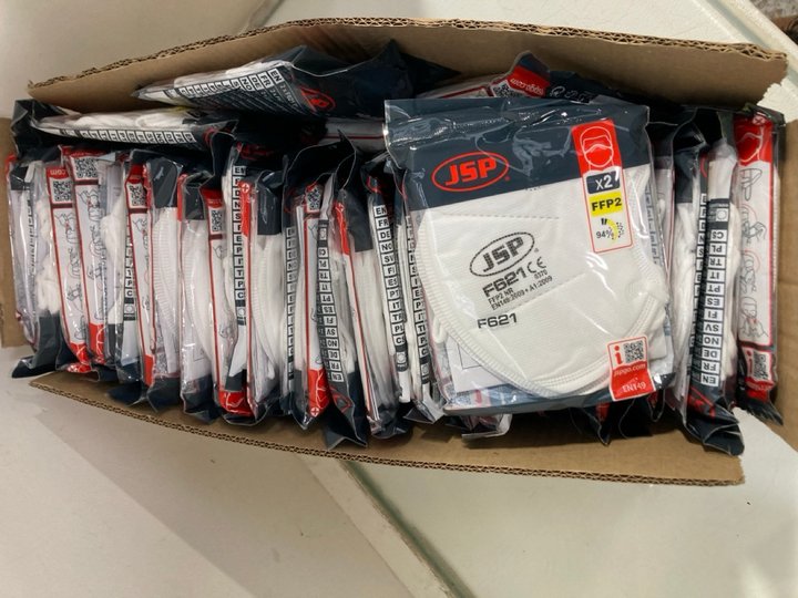 Lot 1215  
            Marchington SR12 - Parcel Delivery Only 

                
QTY OF JSP DISPOSABLE FOLD-FLAT MASKS - F621: LOCATION - E5