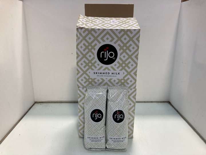 Lot 1240  
            Marchington SR12 - Parcel Delivery Only 

                
2 X BOXES OF RIJO 500G DELUXE SKIMMED MILK - BBE 10/26: LOCATION - E4