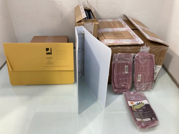 Lot 1263  
            Marchington SR12 - Parcel Delivery Only 

                
3 X BOXES OF ASSORTED ITEMS TO INCLUDE DOCUMENT WALLETS IN YELLOW: LOCATION - E3