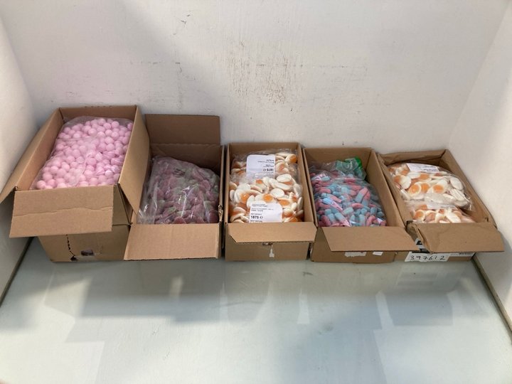 Lot 1272  
            Marchington SR12 - Parcel Delivery Only 

                
6 X BOXES OF ASSORTED SWEETS TO INCLUDE P&M FRIED EGGS - BBE 1/27: LOCATION - E2