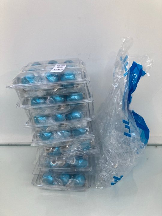 Lot 1282  
            Marchington SR12 - Parcel Delivery Only 

                
QTY OF AIR JOINTS IN METALLIC BLUE TO ALSO INCLUDE PACK OF HL DISPLAY CLEAR PLAST...