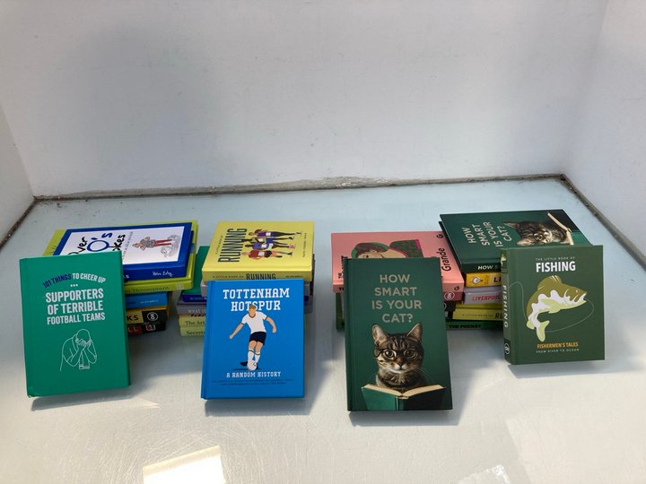 Lot 1325  
            Marchington SR12 - Parcel Delivery Only 

                
QTY OF ASSORTED BOOKS TO INCLUDE LIVERPOOL - A RANDOM HISTORY: LOCATION - E0