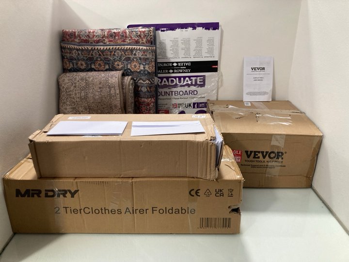 Lot 154  
            Marchington SR12 - Parcel Delivery Only 

                
QTY OF ASSORTED ITEMS TO INCLUDE GRADUATE MOUNT BOARD A2 5 PACK: LOCATION - J7