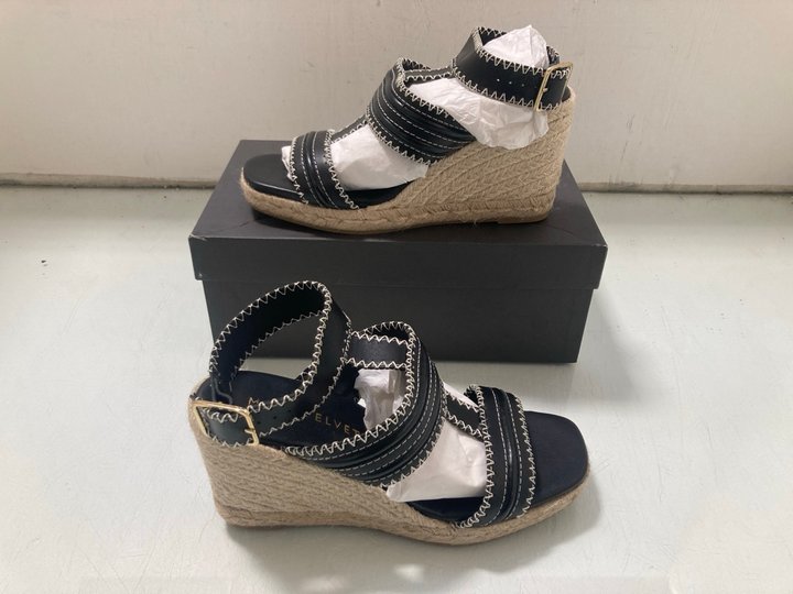 Lot 246  
            Marchington SR12 - Parcel Delivery Only 

                
MINT VELVET RIA BLACK WHIPSTITCH WEDGE IN BLACK UK SIZE 6 ORIGINAL RRP £120.00: L...