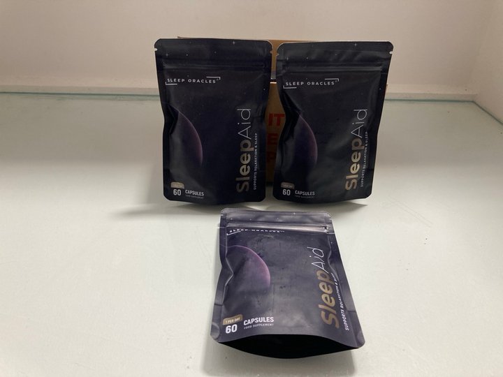 Lot 273  
            Marchington SR12 - Parcel Delivery Only 

                
QTY OF GILDAN LONG SLEEVE TOPS IN BLACK - UK SIZE 2XL: LOCATION - J15