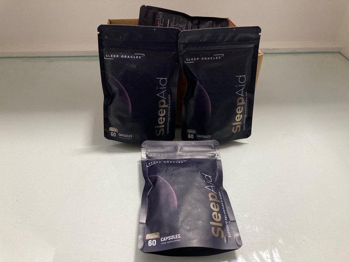 Lot 279  
            Marchington SR12 - Parcel Delivery Only 

                
QTY OF SLEEP ORACLES SLEEP AID FOOD SUPPLEMENT CAPSULES: LOCATION - J15