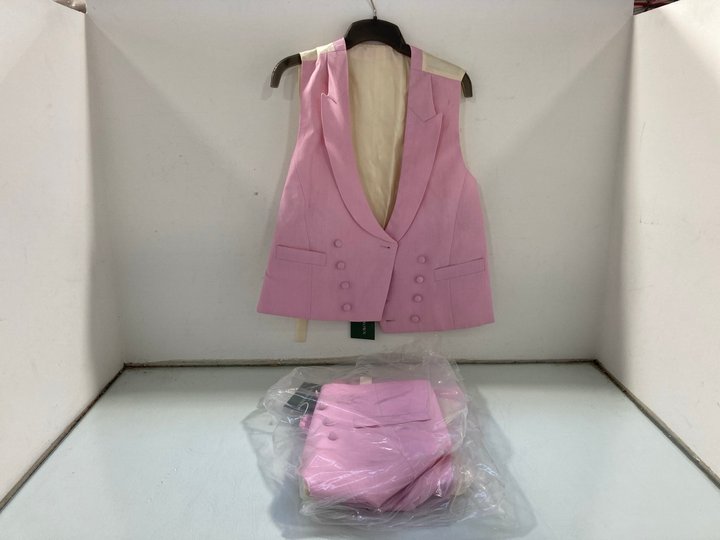 Lot 304  
            Marchington SR12 - Parcel Delivery Only 

                
2 X OLIVER BROWN LONDON DOUBLE BREASTED LINEN WAISTCOAT IN PINK - UK SIZES: 36R &...