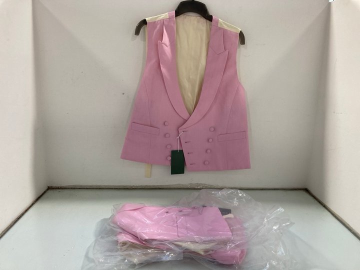 Lot 309  
            Marchington SR12 - Parcel Delivery Only 

                
2 X OLIVER BROWN LONDON DOUBLE BREASTED LINEN WAISTCOAT IN PINK - UK SIZES: 42R &...