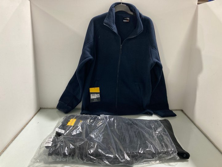 Lot 356  
            Marchington SR12 - Parcel Delivery Only 

                
REGATTA PROFESSIONAL THOR III FLEECE IN DARK NAVY - UK SIZE: MEDIUM TO INCLUDE TH...