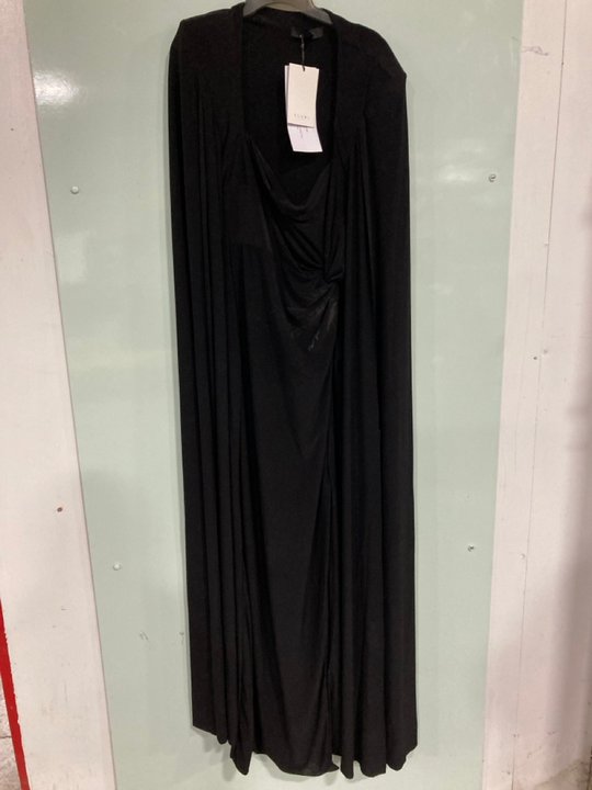 Lot 357  
            Marchington SR12 - Parcel Delivery Only 

                
CLUB L LONDON CLARETTA BLACK SQUARE NECK TWISTED MAXI DRESS WITH CAPE SLEEVES IN ...