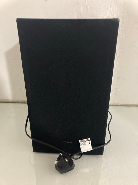 Lot 381  
            Marchington SR12 - Parcel Delivery Only 

                
SAMSUNG SPEAKER IN BLACK: LOCATION - I16