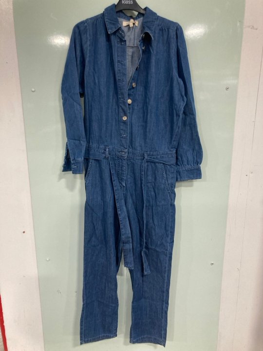 Lot 385  
            Marchington SR12 - Parcel Delivery Only 

                
NOBODY'S CHILD DENIM ANGELO JUMPSUIT - UK SIZE: 12 - ORIGINAL RRP £110: LOCATION ...