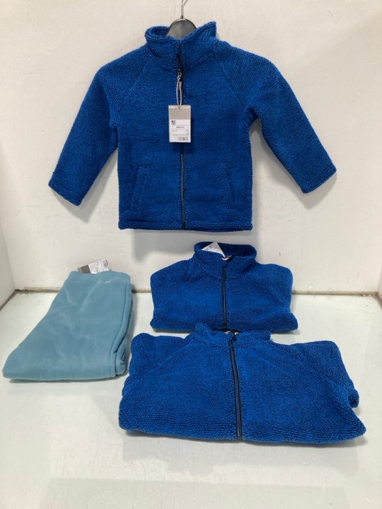 Lot 395  
            Marchington SR12 - Parcel Delivery Only 

                
4 X ASSORTED CHILDRENS CLOTHING ITEMS TO INCLUDE MOUNTAIN WAREHOUSE ALPINE FUR LI...