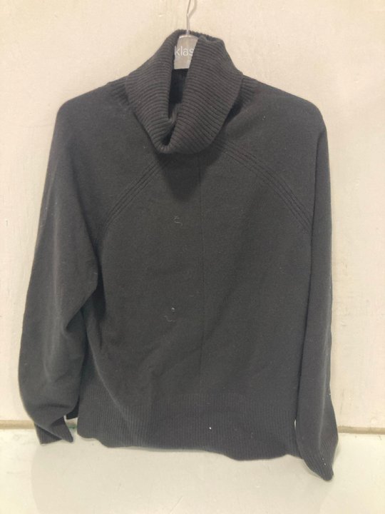 Lot 396  
            Marchington SR12 - Parcel Delivery Only 

                
WHISTLES CASHMERE ROLL NECK TOP IN BLACK - SIZE: SMALL - ORIGINAL RRP: £199.00: L...