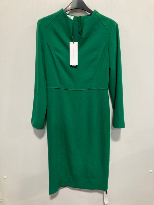 Lot 41  
            Marchington SR12 - Parcel Delivery Only 

                
HOBBS LONDON CHESSIE DRESS IN VERDANT GREEN - UK SIZE: 8 - ORIGINAL RRP: £149.00:...