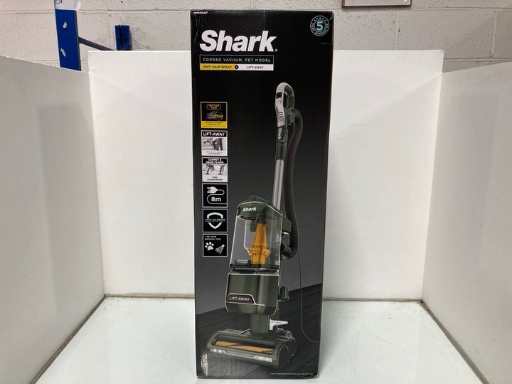 Lot 447  
            Marchington SR12 - Parcel Delivery Only 

                
SHARK CORDED VACUUM PET MODEL - NZ691UKT: LOCATION - I13