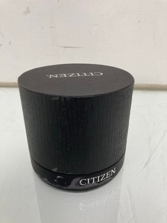 Lot 479  
            Marchington SR12 - Parcel Delivery Only 

                
CITIZEN CHRONOGRAPH ANALOGUE WATCH IN STAINLESS STEEL: LOCATION - I11