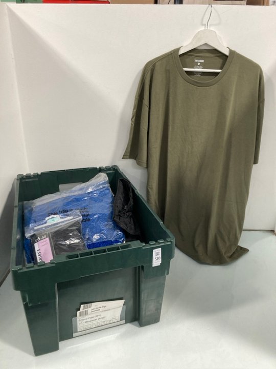Lot 510  
            Marchington SR12 - Parcel Delivery Only 

                
QTY OF ASSORTED CLOTHING ITEMS IN VARIOUS SIZES TO INCLUDE TRUE CLASSIC T-SHIRT I...