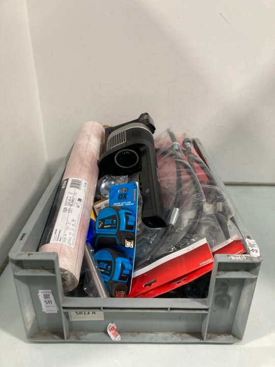 Lot 511  
            Marchington SR12 - Parcel Delivery Only 

                
QTY OF ASSORTED ITEMS TO INCLUDE ARTHOUSE WALLPAPER DIAMOND GALAXY IN BLUSH: LOCA...