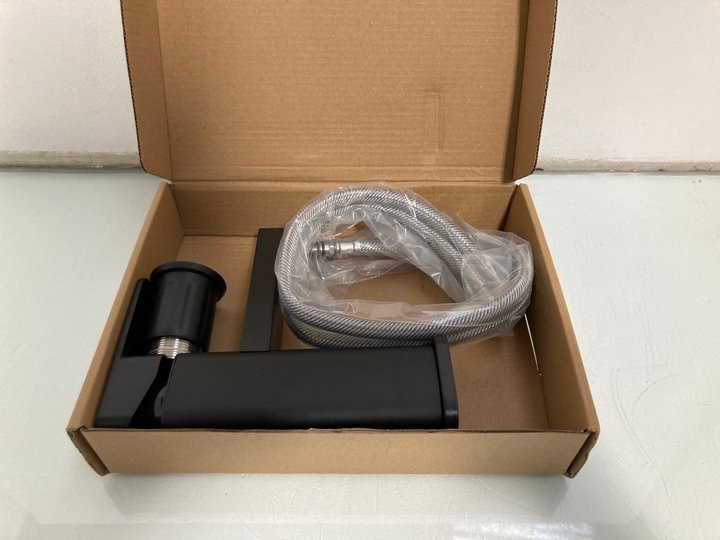 Lot 51  
            Marchington SR12 - Parcel Delivery Only 

                
BLACK BASIN FAUCET WITH HOT AND COLD WATER MIXER BATHROOM SINK: LOCATION - J3